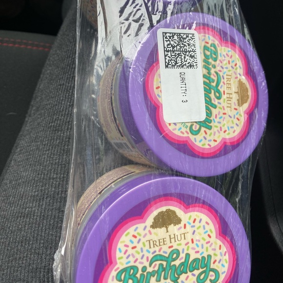 Tree Hut Birthday Cake Whipped body butter -new - Picture 2 of 2